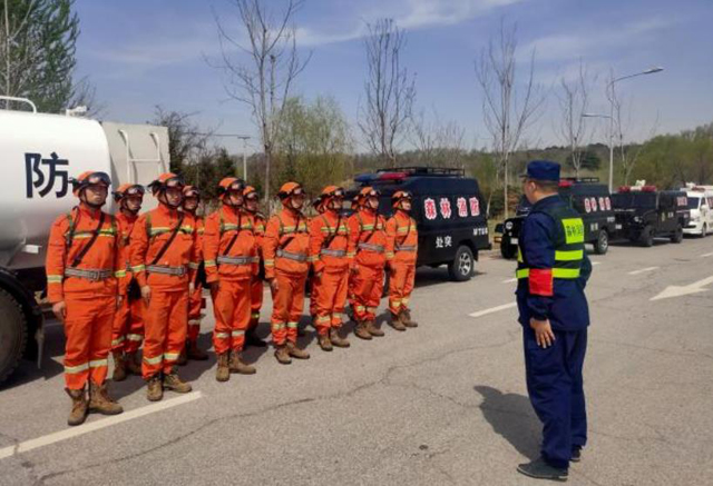 無人機助力北戴河森林火災(zāi)應(yīng)急演練(圖1) 無人機助力北戴河森林火災(zāi)應(yīng)急演練(圖1)