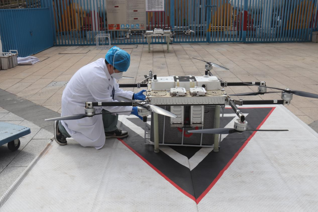 深圳醫(yī)院使用無人機科學(xué)防疫 運送核酸檢測樣本(圖2) 深圳醫(yī)院使用無人機科學(xué)防疫 運送核酸檢測樣本(圖2)