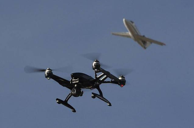 兩會聲音 近年來無人機(jī)意外頻出 需立法遏制 “黑飛”(圖1)