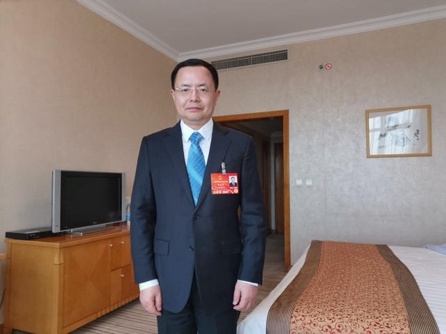 兩會聲音 近年來無人機(jī)意外頻出 需立法遏制 “黑飛”(圖2)