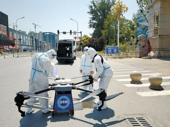 無人機(jī)協(xié)助北京房山藍(lán)天救援隊開展大規(guī)模消殺作業(yè)