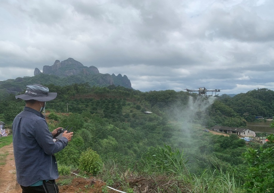 廣西容縣無人機助力鄉(xiāng)村振興專項幫扶計劃(圖1)