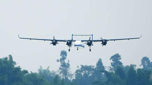 國產大型四發(fā)無人機成功首飛(圖1)