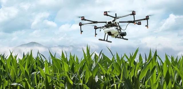 植保無人機(jī)發(fā)展前景大嗎?植保用無人機(jī)有什么好(圖1) 植保無人機(jī)