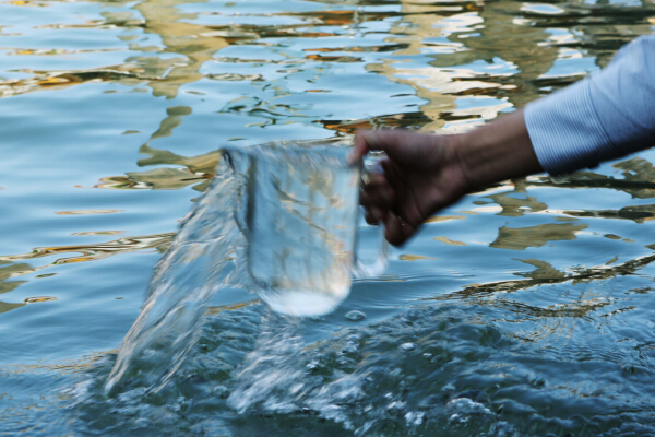 無人機取水器水質(zhì)檢測解決方案(圖1) 無人機取水器